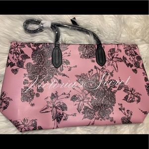 XL Victoria’s Secret bag/tote. New w/tags!!! Pink.